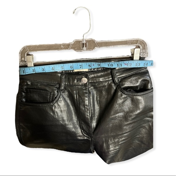 Wilfred - Picture 6 of 8